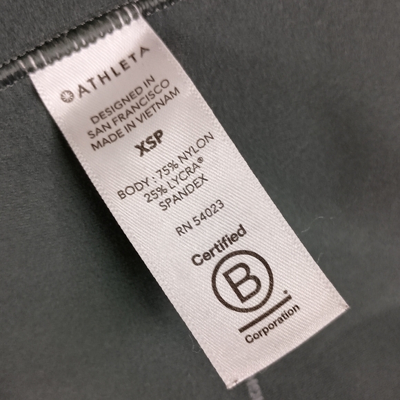 Athleta High Rise Salutation Leggings in Green - Picture 7 of 7